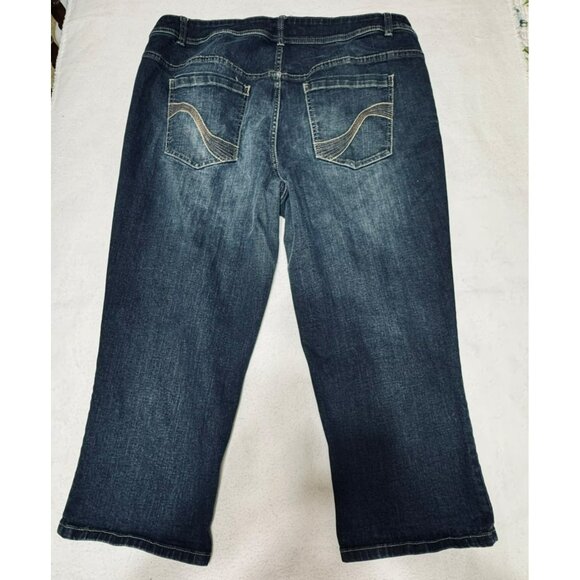 Lane Bryant Genius Fit Capri Jeans Size 22 Dark Wash Stretch Denim - Picture 2 of 10